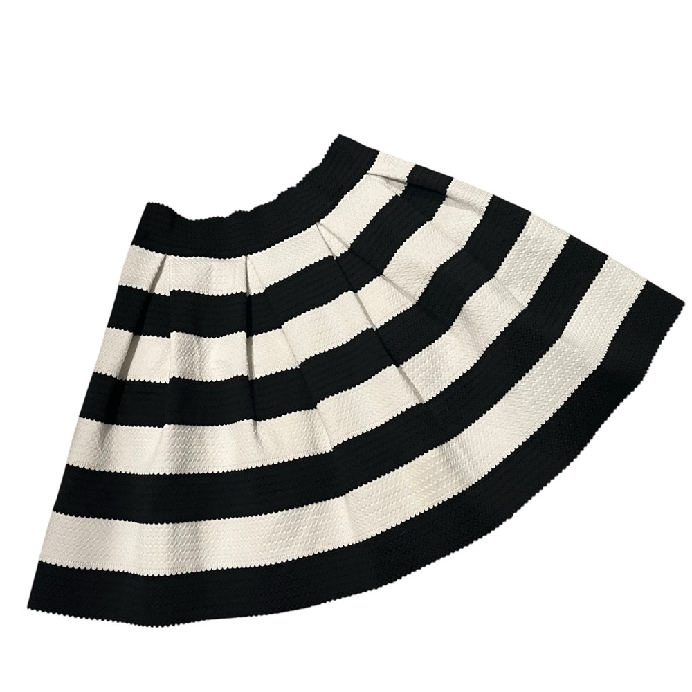 NWT, Express Black White Striped Structured Stretch Pouf Skater Mini Skirt, Sz S - Picture 9 of 14
